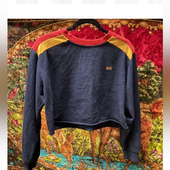 Medium Vans cropped sweatshirt with a relaxed fit, Good condition - Picture 2 of 5